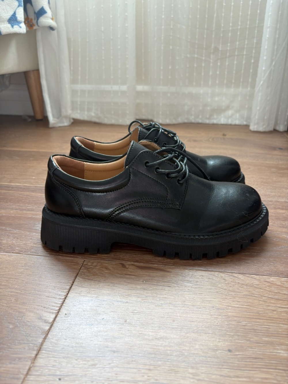 Black leather like platform Oxford’s perfect for any occasion